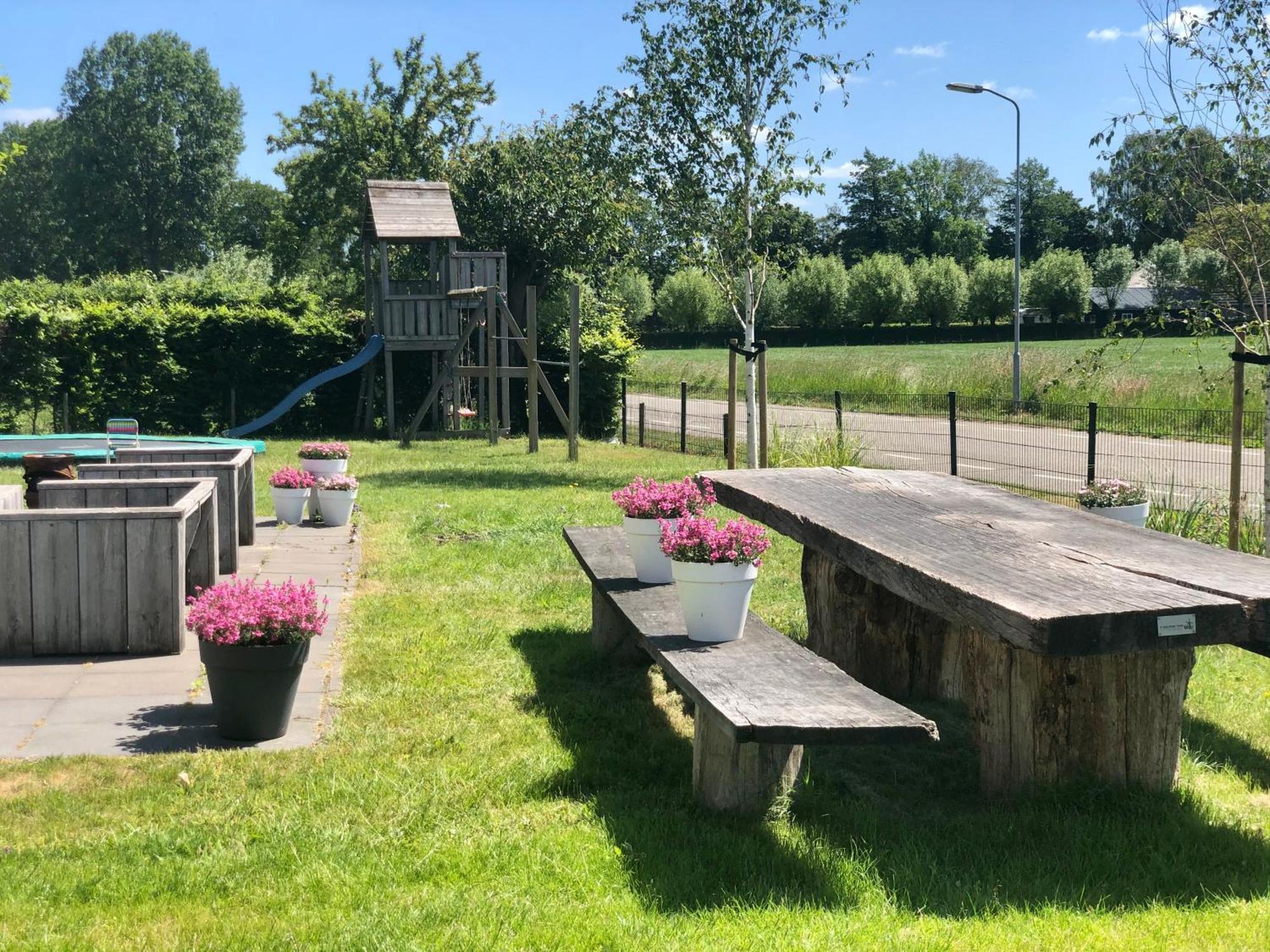 De Slaapfabriek Vakantiehuis En Trainingslocatie Teuge Exterior photo